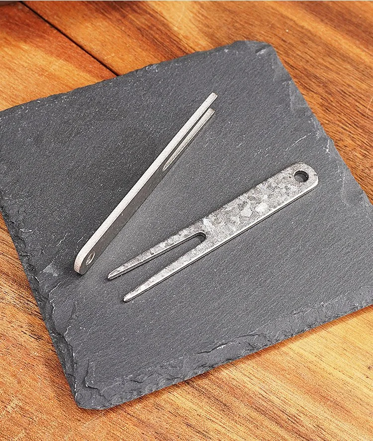 Anodized ice crystal surface texture on titanium cutlery tools