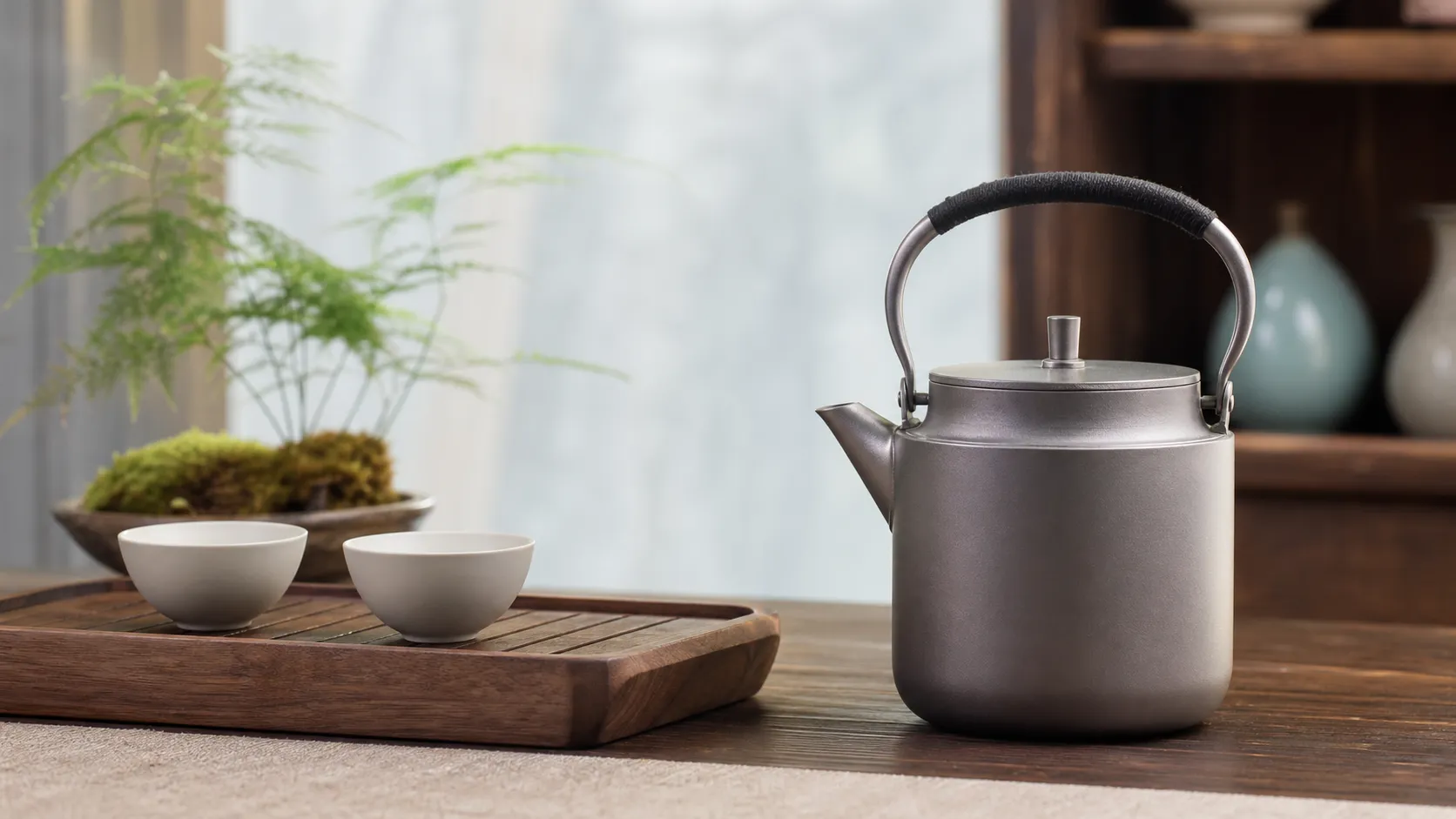 Pure Titanium Side Handle Teapot 650ml Handmade Gongfu Tea